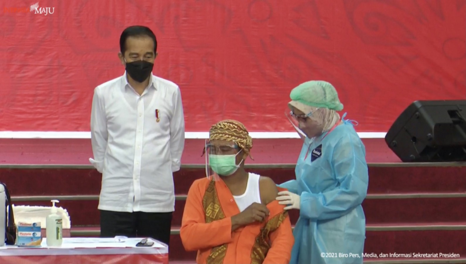 Usai Resmikan Tol Balsam Seksi I dan V, Jokowi Tinjau Langsung Vaksinasi Massal Covid-19 Di Kota Balikpapan