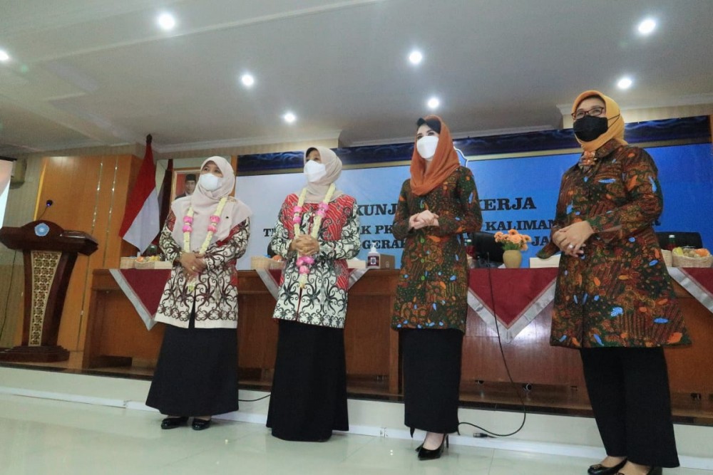 TP PKK Provinsi Kaltim Silaturahmi Ke Jawa Timur