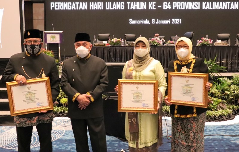 Penghargaan Tokoh di Kaltim, Isran: Mereka Punya Dedikasi Tinggi Untuk Daerah
