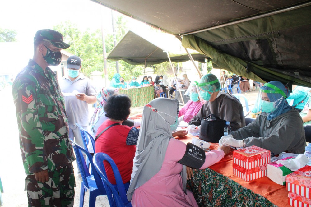 Warga Kelurahan Jahab Ikut Sukseskan Serbuan Vaksinasi Covid-19