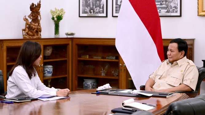 Presiden Prabowo dan Menkomdigi Meutya Hafid Bahas Transformasi Digital dan E-Government