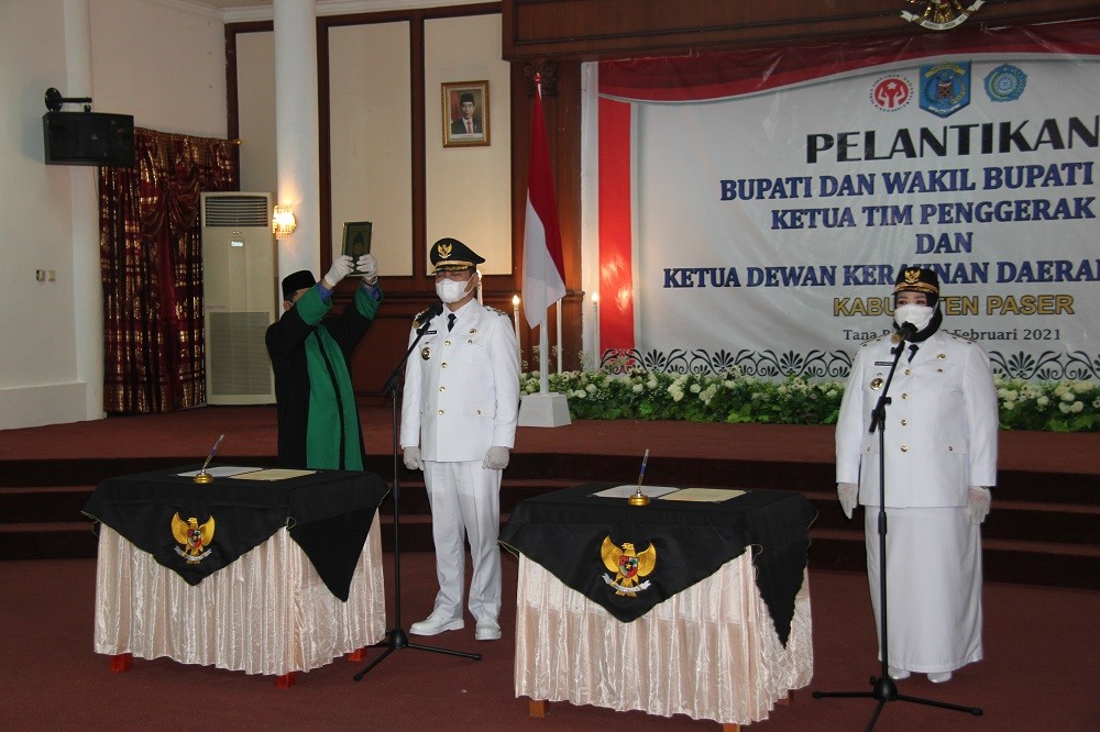 dr Fahmi Fadli dan Sarifah Masitah Resmi Dilantik Bupati & Wakil Bupati Paser